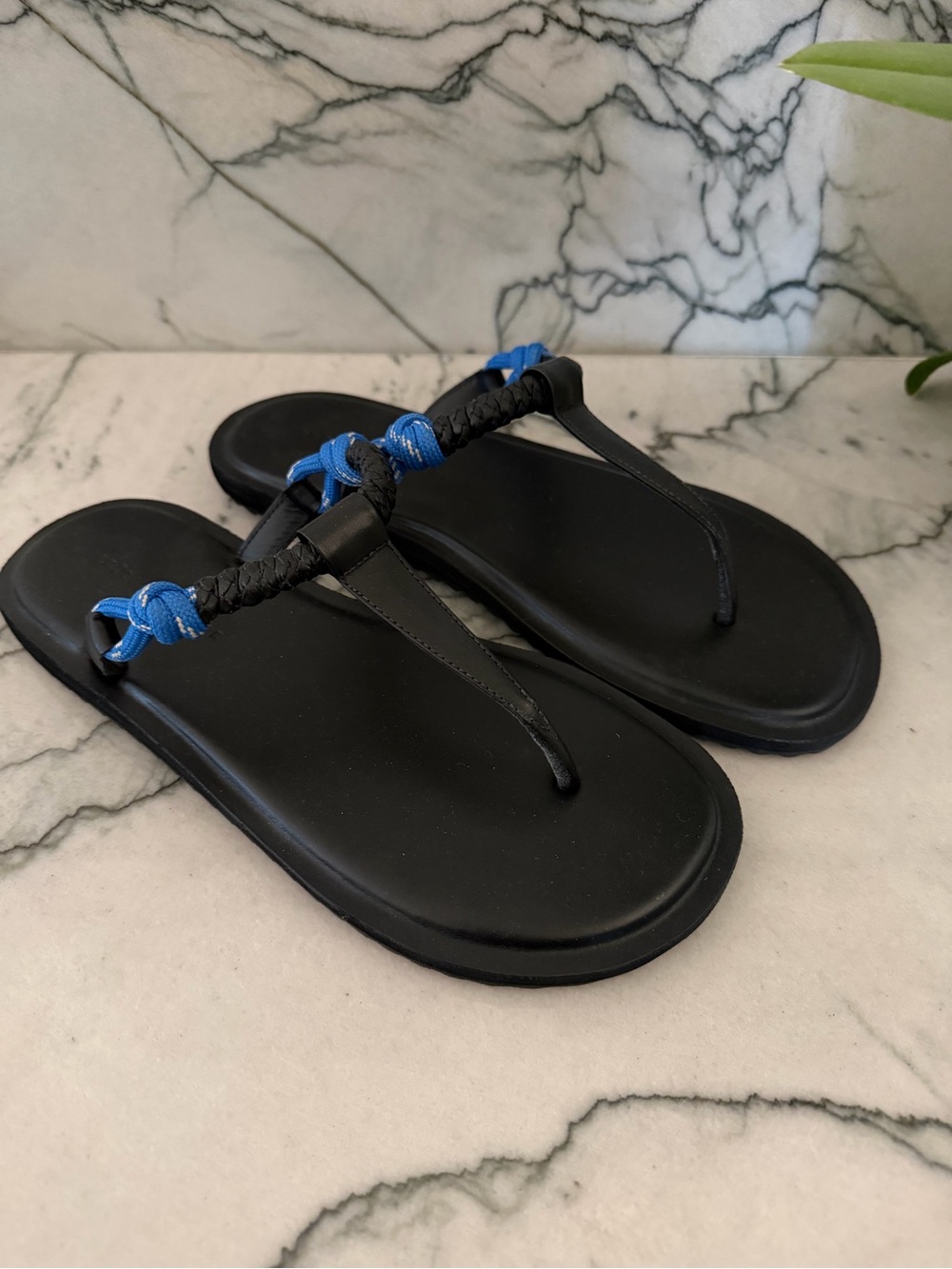 Frēda Salvador Selah Knotted Bungee Thong Sandals in Cobalt Rope Combo 8.5